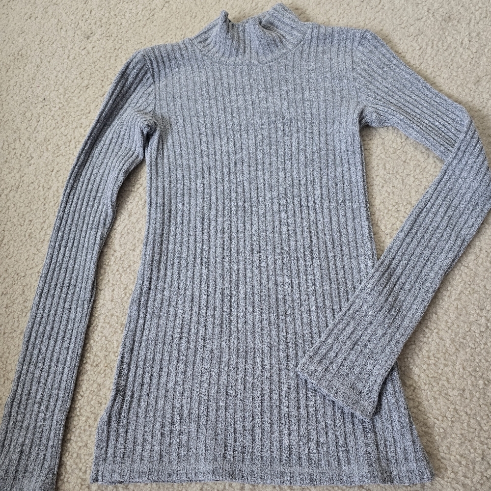 Aritzia Wilfred Free Grey Buswell Ribbed Mock Neck Long Sleeve Womens Size XS - Picture 2 of 6